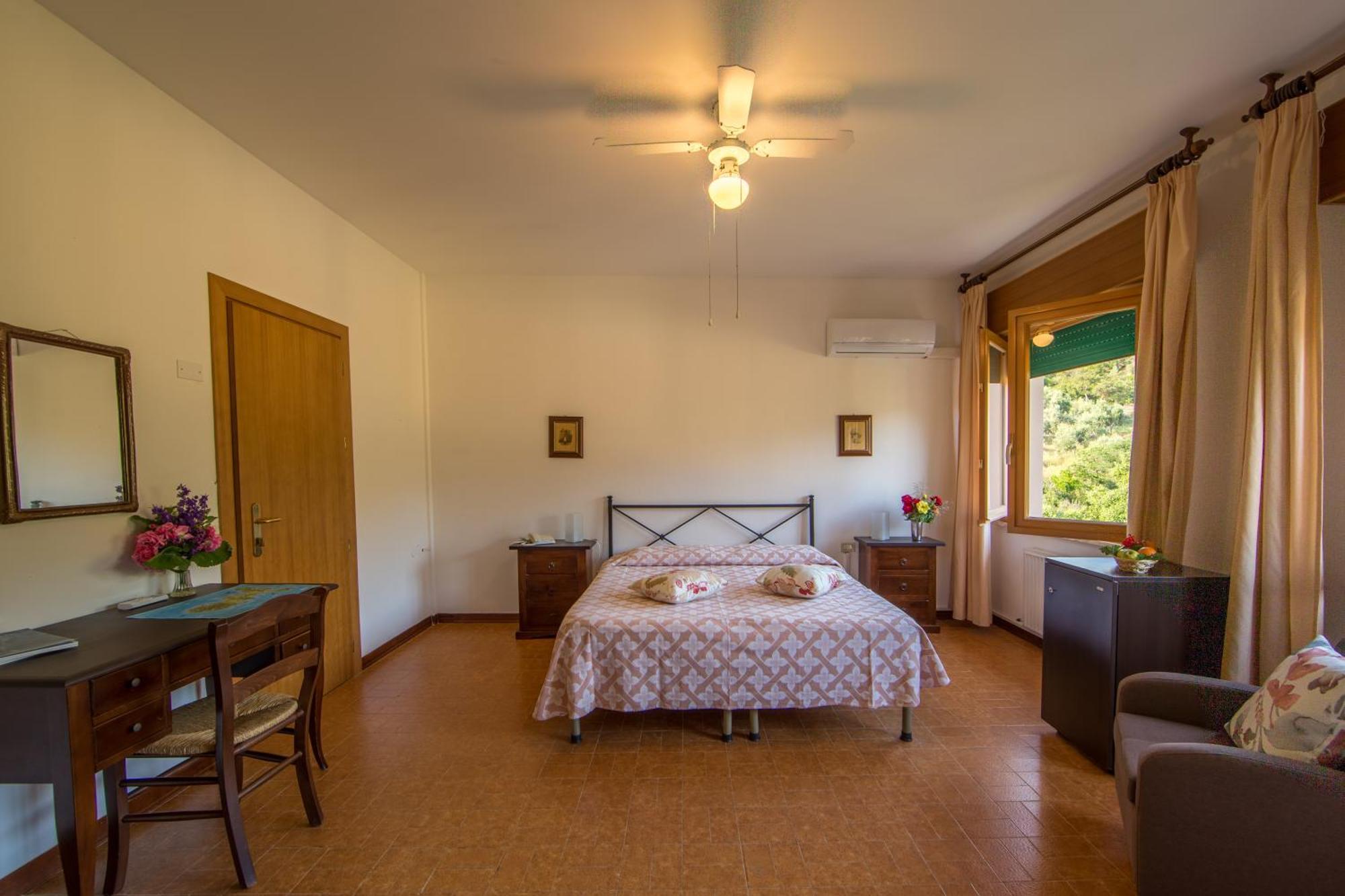 Hotel La Feluca Portoferraio Eksteriør billede